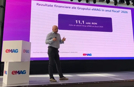 Iulian Stanciu Manea discutând despre investițiile eMAG în logistică și AI.