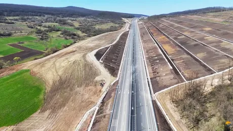 Stadiul avansat al lucrărilor pe lotul Nădășelu–Zimbor din Autostrada Transilvania A3.