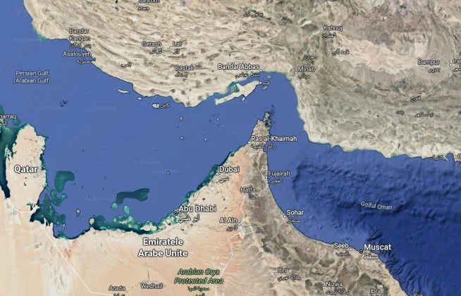 Harta Strâmtorii Ormuz, o rută maritimă crucială pentru comerț.
