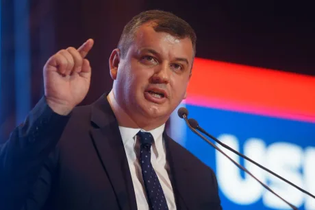 Eugen Tomac discutând despre viitorul politic al României.