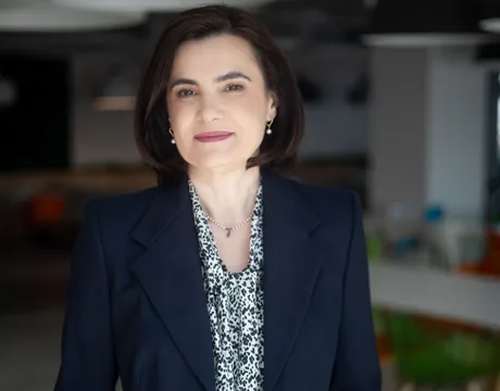 Reprezentant ING Bank discutând despre creșterea creditării și proiectele verzi.