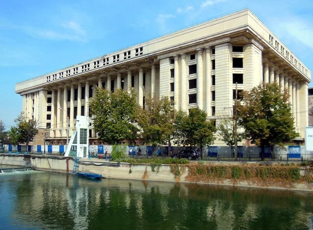 Clădirea Casa Radio, un proiect imobiliar abandonat în București.