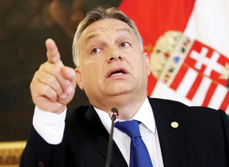Viktor Orbán discutând despre politica economică din Ungaria.