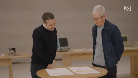 Tim Cook discută despre prototipuri rare de iPod și iPhone.