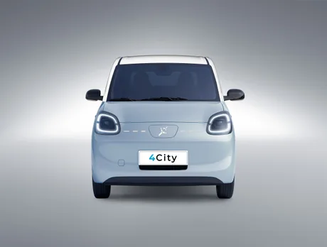 Noul model electric 4City, ideal pentru tineri, cu autonomie de 300 km.
