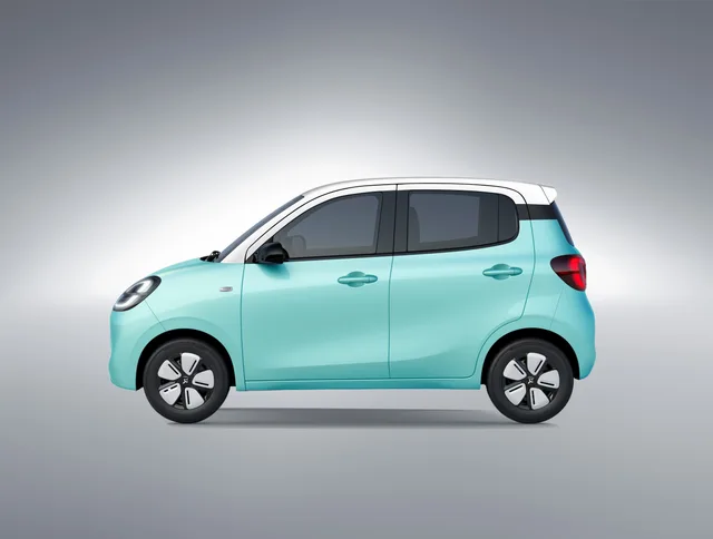 Profilul lateral al modelului 4City, compact și elegant.