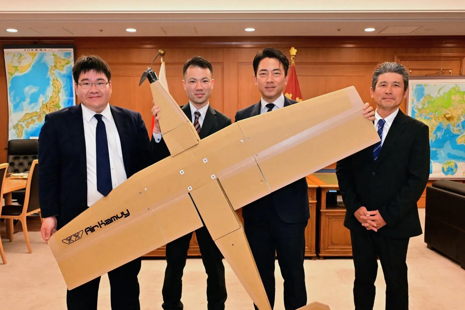 autonomie 80 km, japonia, cost redus - copertă