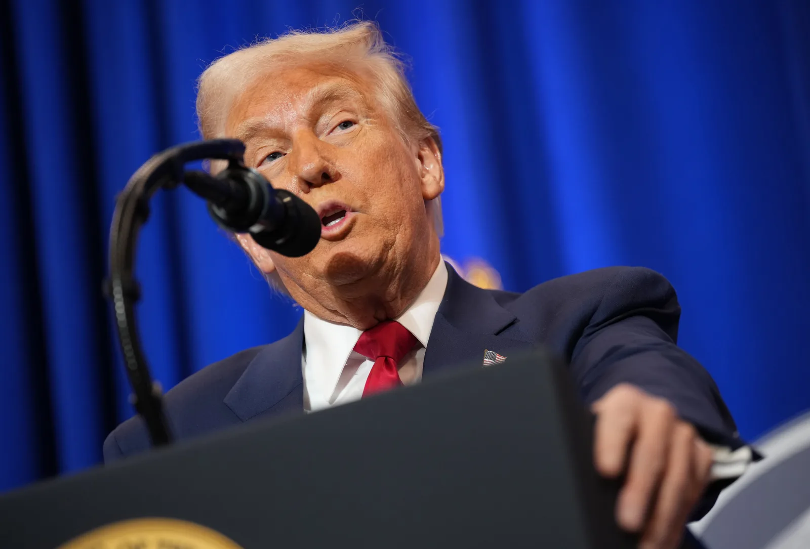 Donald Trump discutând despre viitorul lider al Iranului într-un interviu.