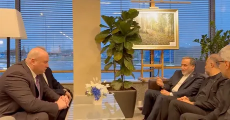 Discuții între oficiali ruși și iranieni pentru medierea păcii.