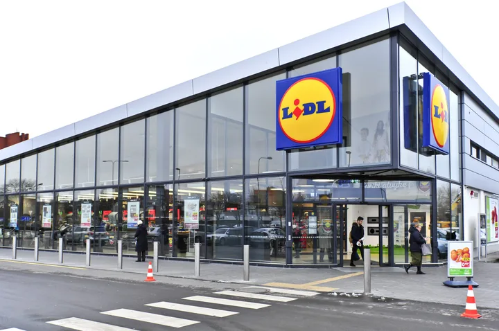 Nou magazin Lidl, parte din expansiunea rețelei în România, cu un design modern și eficiență energetică.