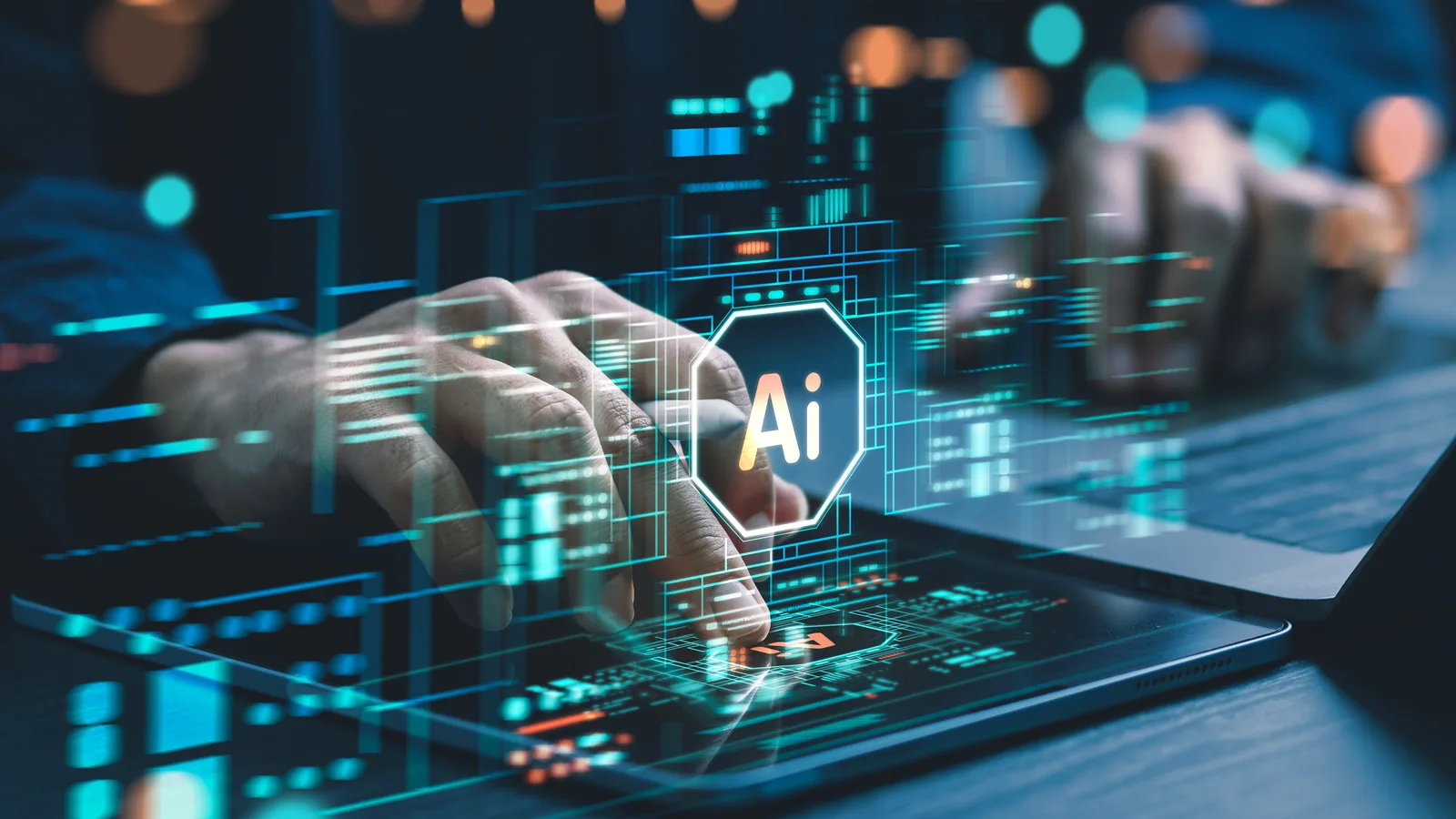 Mâini interacționând cu un dispozitiv digital, simbol AI vizibil.