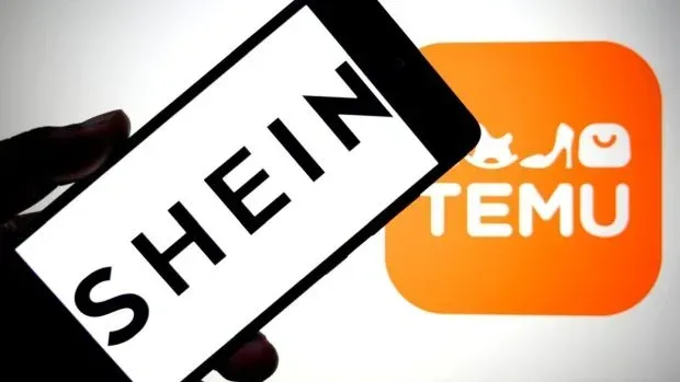 Colet cu etichete de taxare în depozit ANAF.