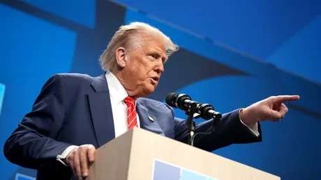 Donald Trump discutând despre opțiuni militare în contextul tensiunilor cu Iranul.