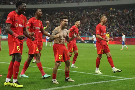 Sportivi sărbătorind o victorie în competiții naționale, exprimându-și bucuria.