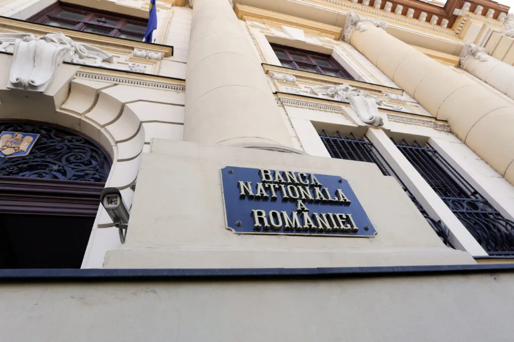 Clădirea Băncii Naționale a României, simbol al stabilității financiare.