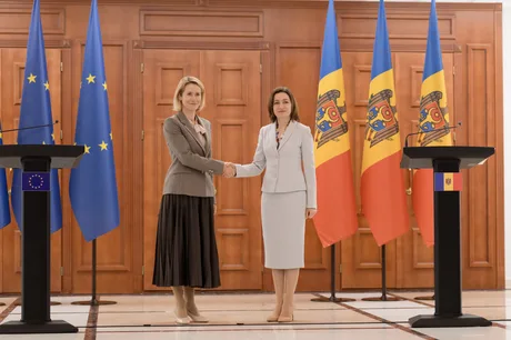 Kaja Kallas și Maia Sandu discută despre sprijinul militar pentru Republica Moldova.