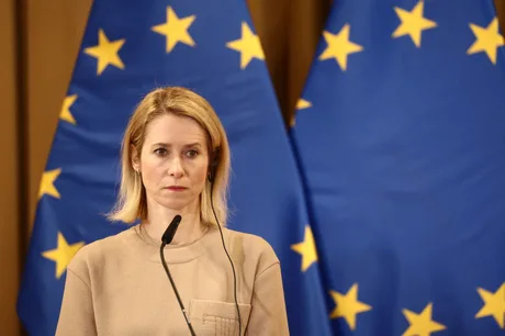 Kaja Kallas subliniază importanța securității în democrație.