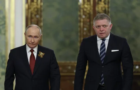 Robert Fico și Vladimir Putin la o întâlnire oficială în Moscova.