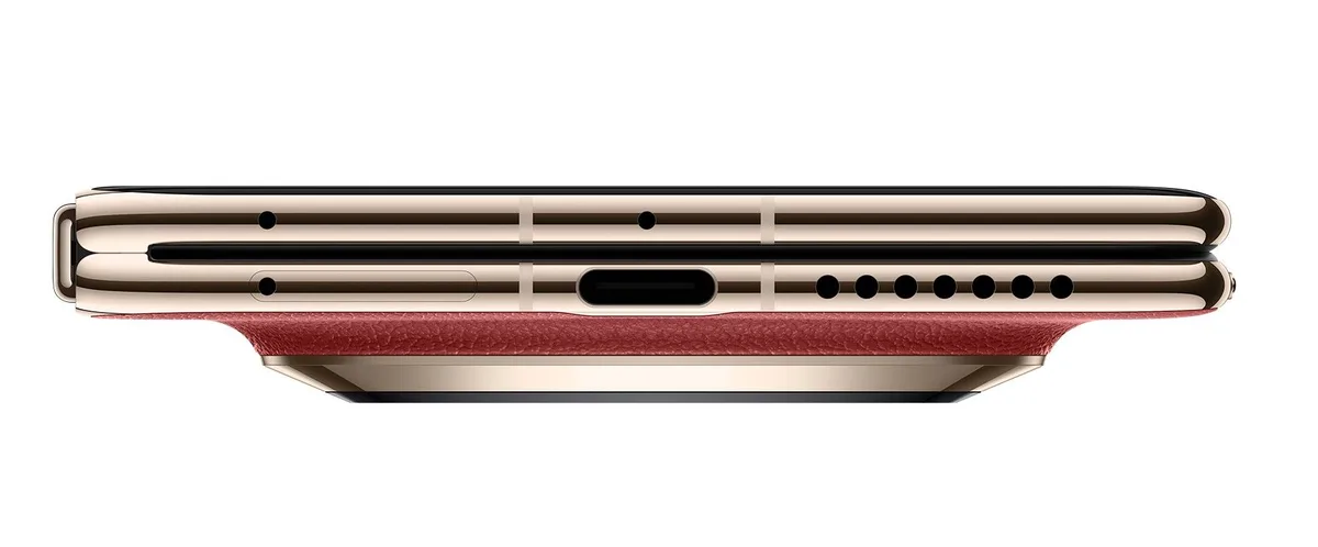 Detaliu al HUAWEI Mate X7, evidențiind balama ultra-rezistentă.