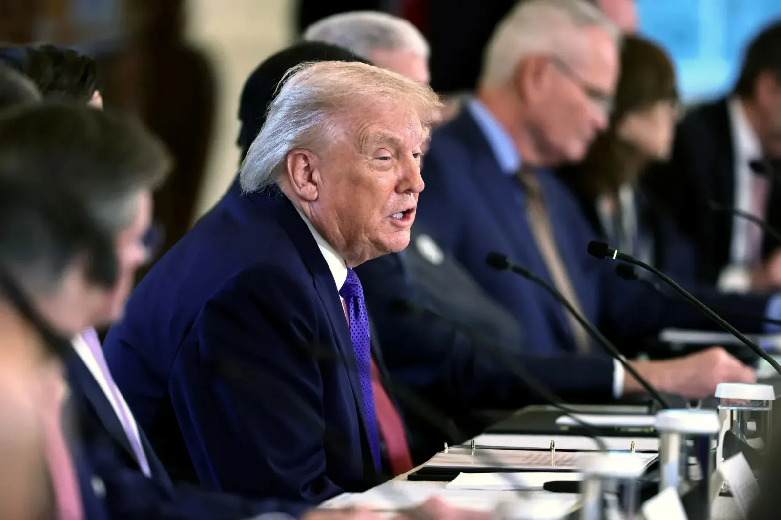 Donald Trump discutând despre importanța Groenlandei pentru SUA.