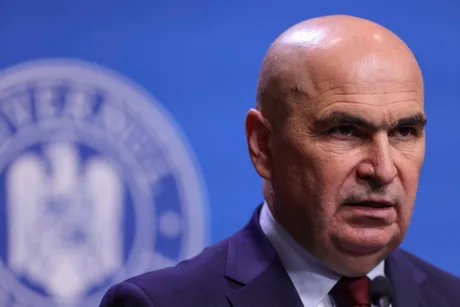 Premierul discută despre impozitarea muncii și taxe fiscale.