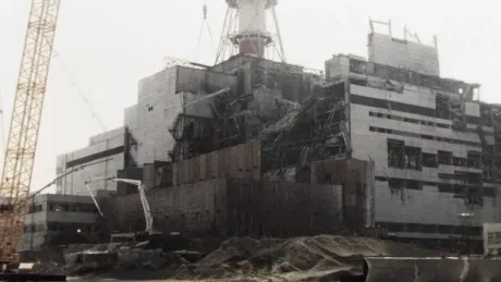 Construcția unui reactor nuclear în condiții de siguranță și eficiență energetică.