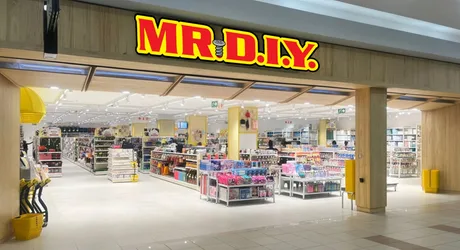 Primul magazin MR. DIY din România, situat în Pitești, oferă o gamă variată de produse pentru casă.