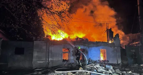 Foc și distrugere în urma conflictului din Ucraina.