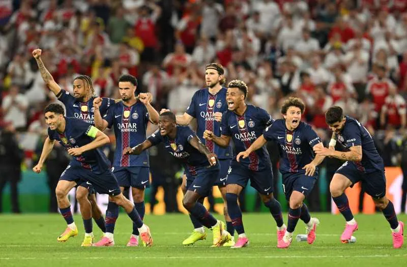 Jucătorii PSG sărbătoresc victoria în finala Ligii Campionilor.