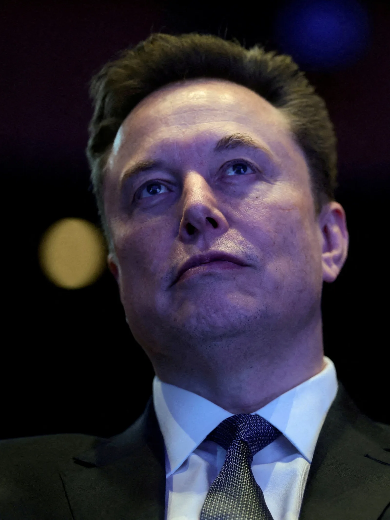 Elon Musk discută despre valoarea banilor și fericire.