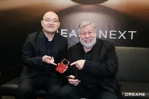 Steve Wozniak prezintă un smartphone modular inovator, subliniind avantajele personalizării.