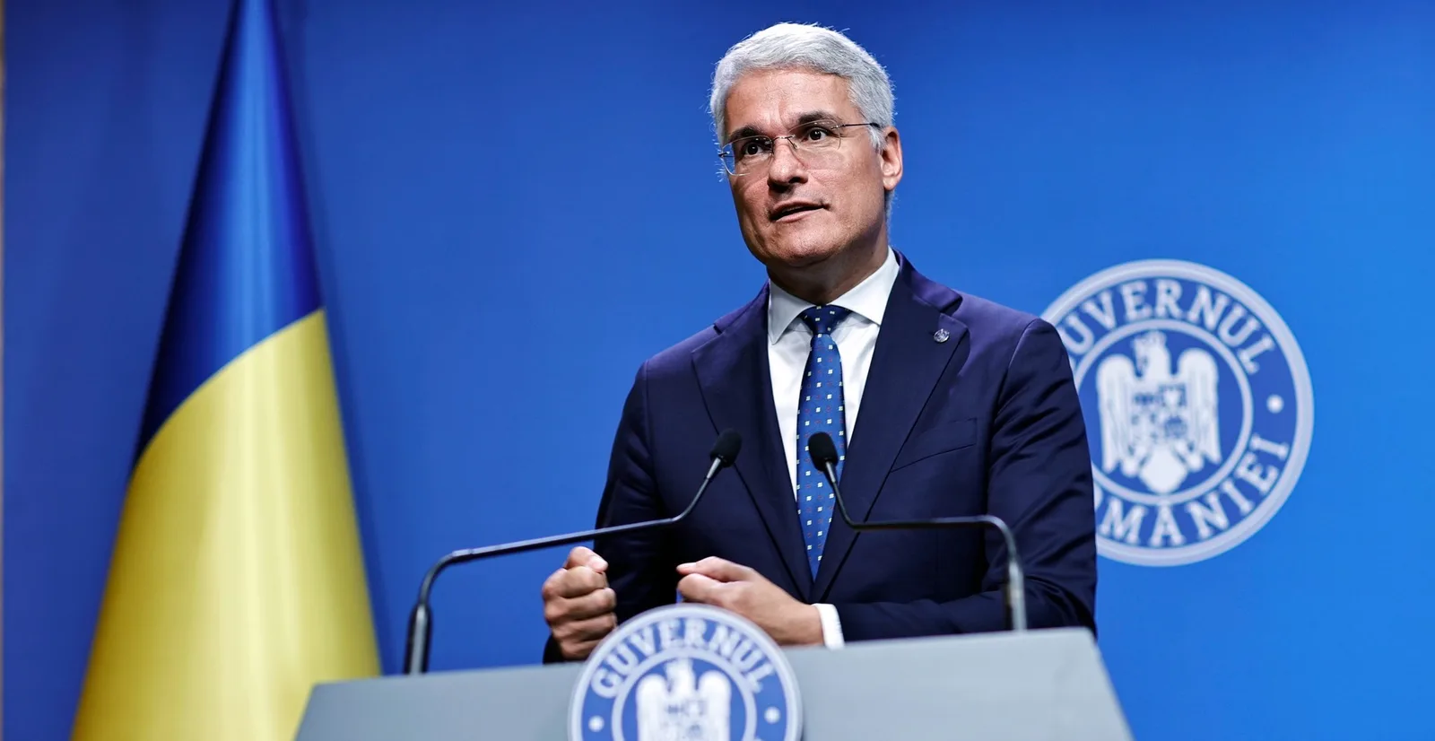 Ministrul Muncii discutând despre interdicția cumulului pensiei cu salariul.