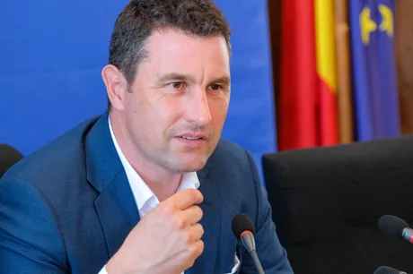 Vicepremierul Tanczos Barna discută despre situația politică actuală.