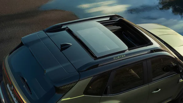 Vedere de sus a noului Duster cu acoperiș panoramic