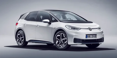 Volkswagen își reîntoarce modelele electrice la designul tradițional.