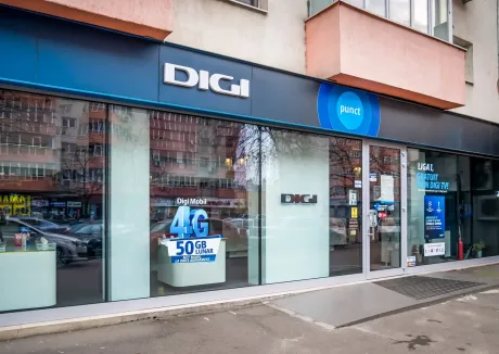 Sediul DIGI, evidențiind serviciile de internet fix și mobil disponibile.