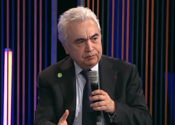 Fatih Birol discutând despre energia nucleară și securitatea energetică.