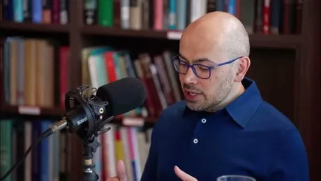 CEO-ul DeepMind discutând despre progresele AI din China și Occident.