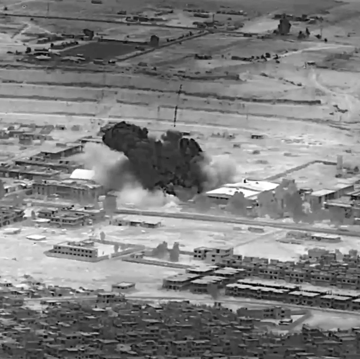 Explozie în Iran, evidențiind puterea militară a SUA.