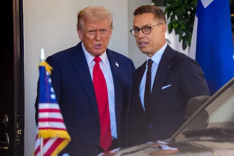 Donald Trump și Alexander Stubb discutând despre viitorul NATO și provocările actuale.
