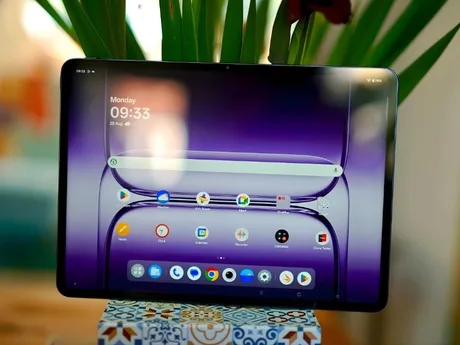 Tableta OnePlus Pad 3 Pro cu design modern și specificații puternice.