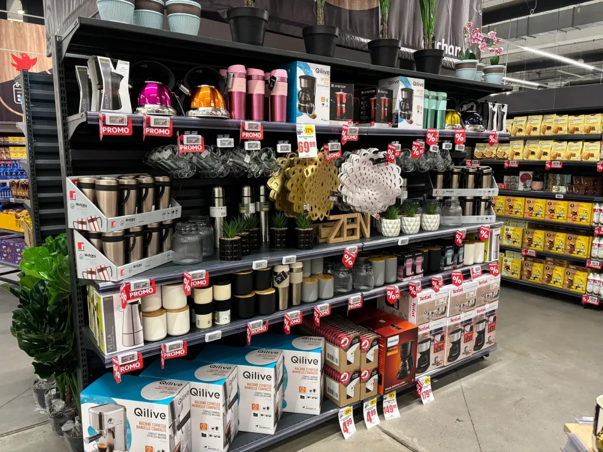 Accesorii pentru prepararea cafelei și ceaiului în Auchan.