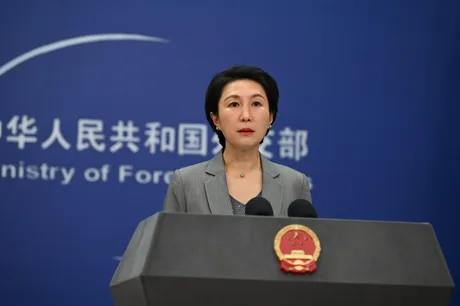Mao Ning, purtătoare de cuvânt a Ministerului chinez de Externe, la o conferință de presă.