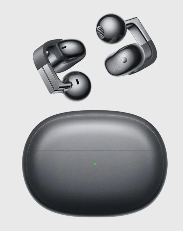 Căștile Honor Earbuds Pro cu carcasa de încărcare și design modern.