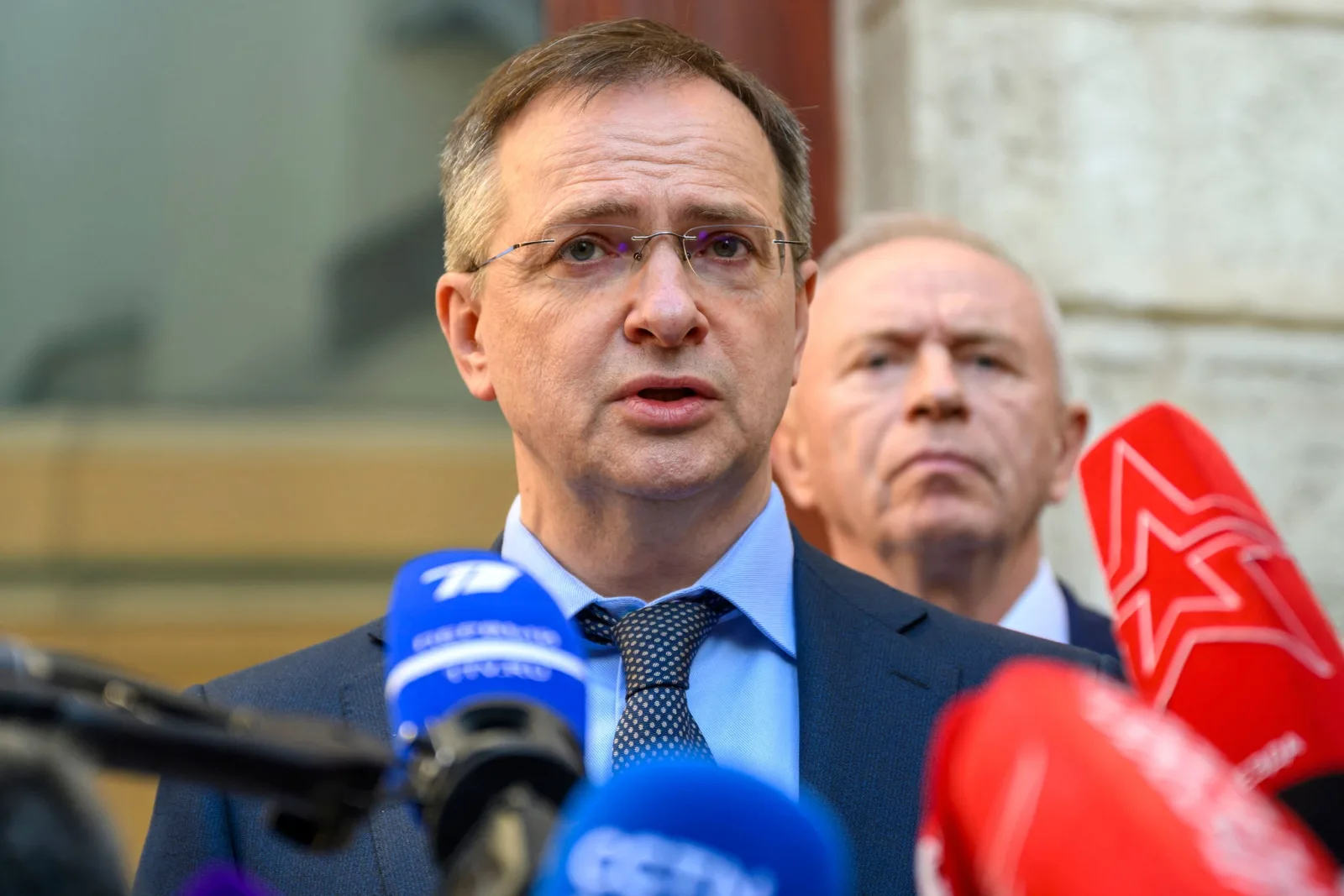 Vladimir Medinski discutând despre negocierile de pace la Geneva.