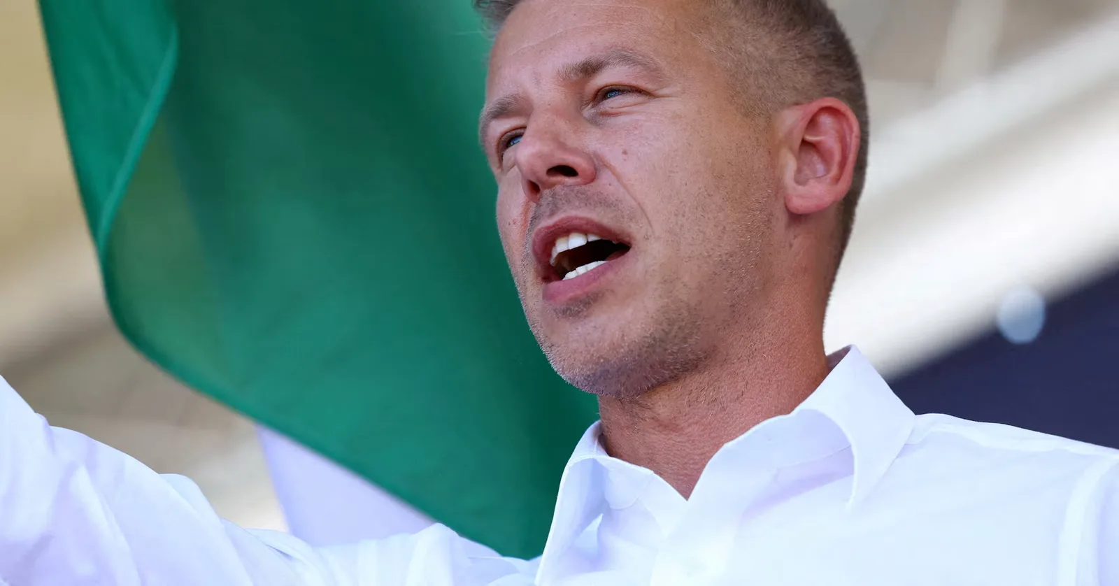 Liderul opoziției Tisza vorbește la un miting electoral în Ungaria.