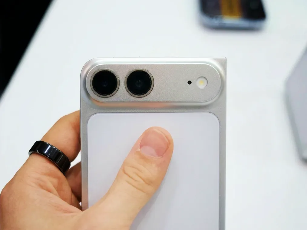 Posibilă cameră ultralargă de 200 MP pe iPhone 21, cu filmare 8K.