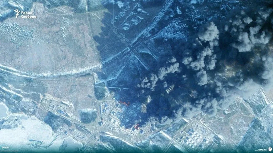 Incendiu în portul Ust-Luga după atacul cu drone ucrainene.