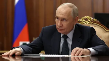 Rusia avertizează despre riscurile escaladării conflictului în Ucraina.