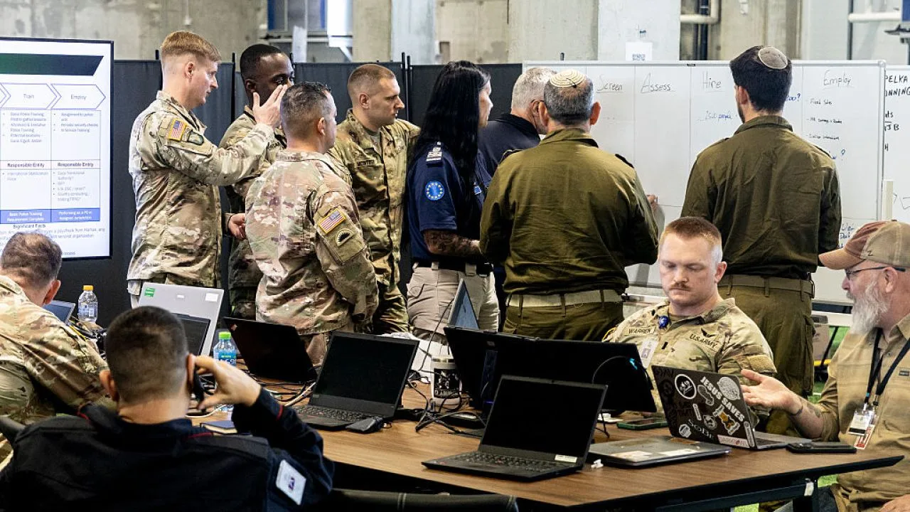 Reuniune militară cu strategii pentru acțiuni în Orientul Mijlociu.